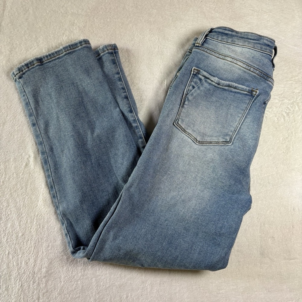 I&M Black  Label  JuniorJeans Size 5  Straight Leg Médium Wash Stretch Whiskers